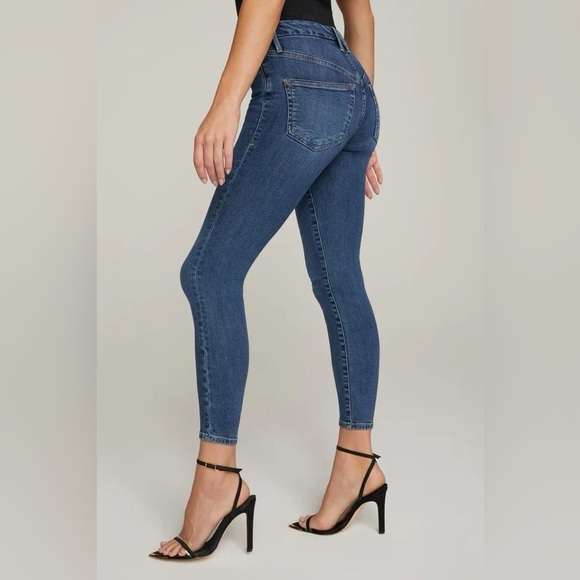NWT Good American Good Legs Crop Extreme V Skinny Jeans, Size 6/28 - Picture 3 of 11
